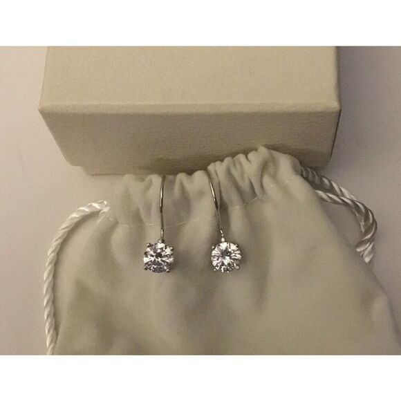New~Sparkling 2Ct Round Sim Diamond Leverback Earrings~.925 Sterling Silver - Picture 1 of 2